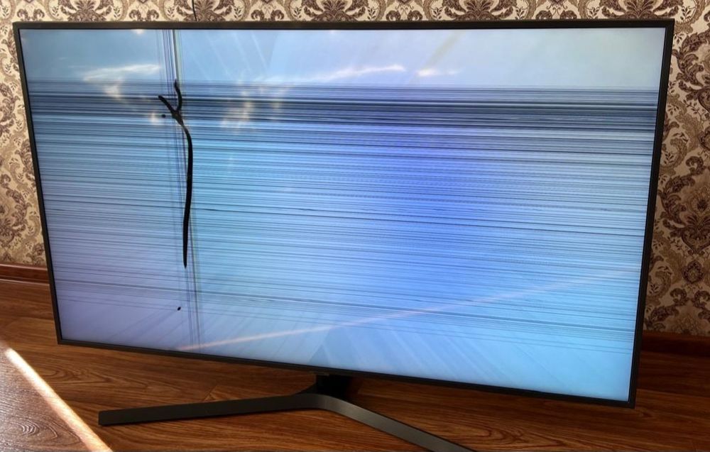 Телевизор смарт.