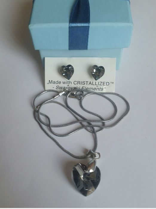 Дамски обеци и колие Swarovski