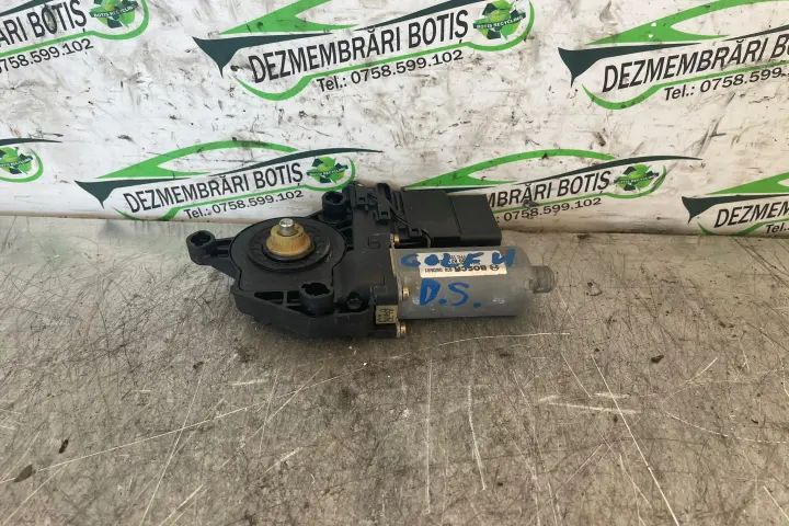 Motoras macara geam spate dreapta Volkswagen VW Golf 2001