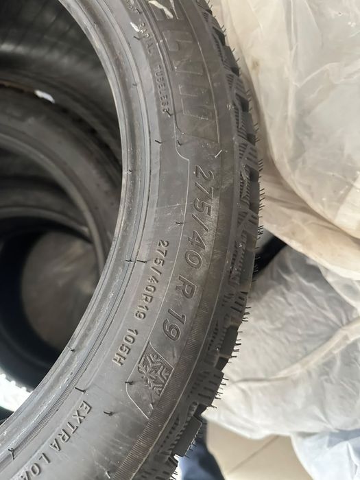 Продам комплект разношироких шины Мишлен