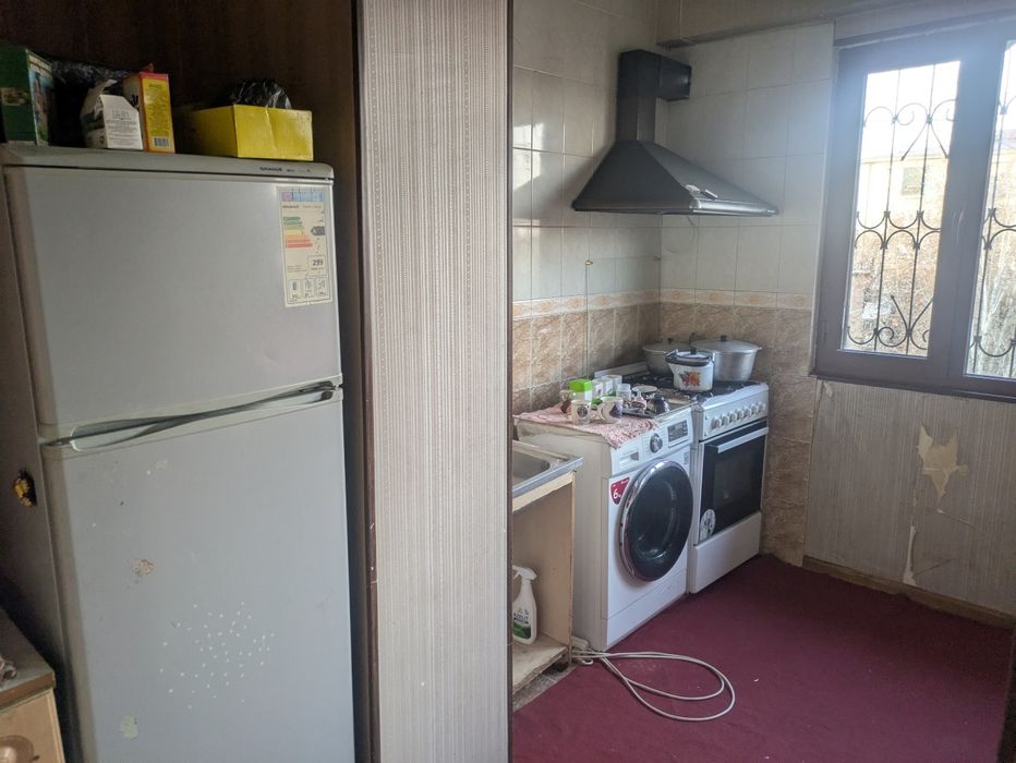 LUBBOYIGA 3 XONA CHilanzar 14 Kv Ortacha RemonT Texniklari Bor SHaroit