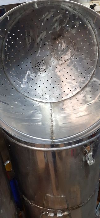 Комплект три съда за вино с поставки и Ел.част