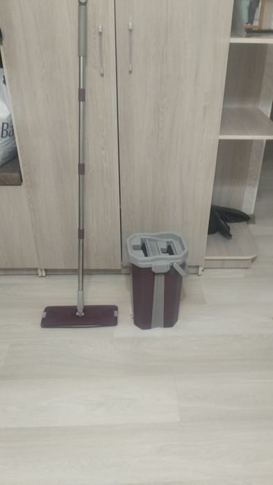 Швабра с ведром и отжимом 6л