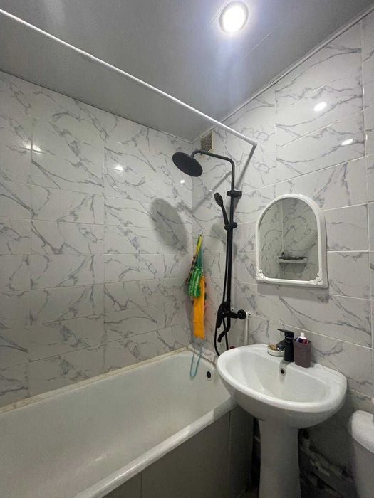 продам  2 комнатную квартиру