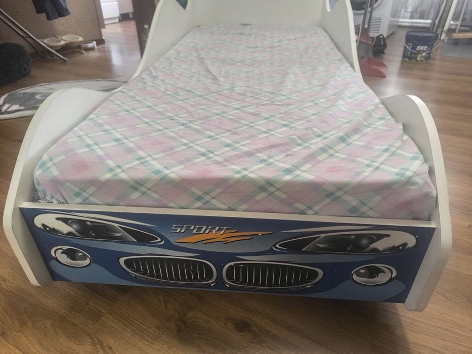 Продам детскую кровать 160*70