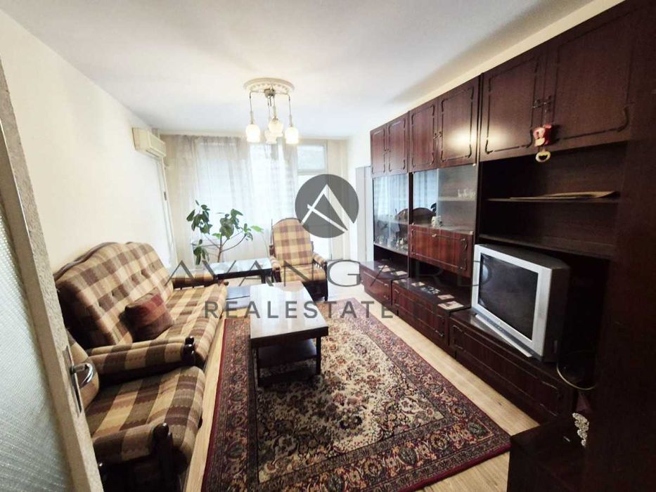 Продава се Тристаен апартамент в Пловдив, Кючук Париж - 100 кв.м за 1306 €/кв.м - Снимка #1