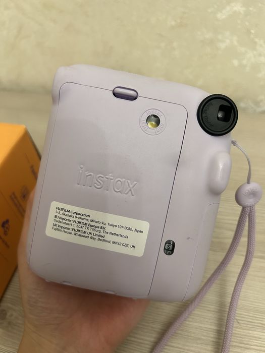 Продам Instax Mini 12.