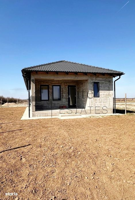 Casa cu 3 camere de vânzare în Cihei