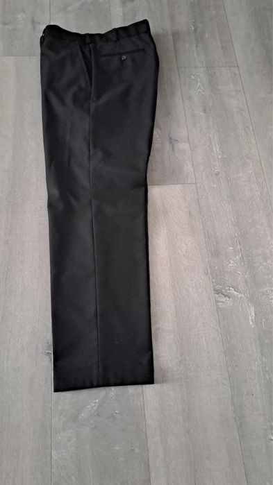 Costum elegant barbatesc negru