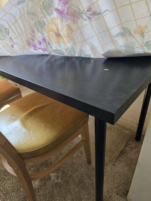 Urgent - Set  electrocasnice +  mobilea vintage din stejar – canapea, 2 fotolii, comodă, masă, frigider, aragaz, masina de spalat