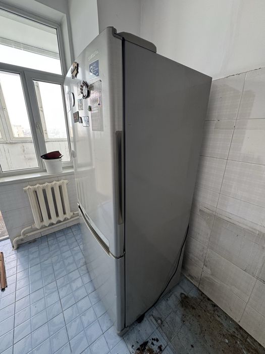 Продам холодильник самсунг