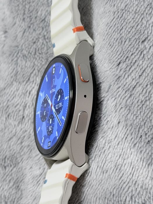 Samsung Galaxy Watch 7 (40mm) Cream - Garanție 2027 + Curea Extra