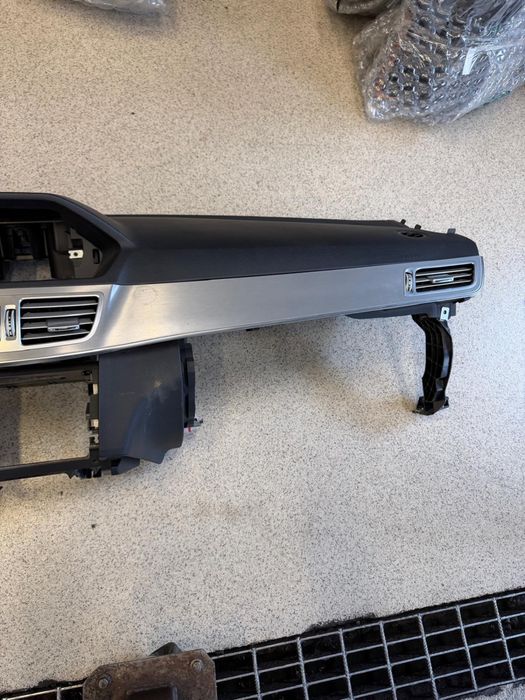 Plansa bord mercedes w212 facelift