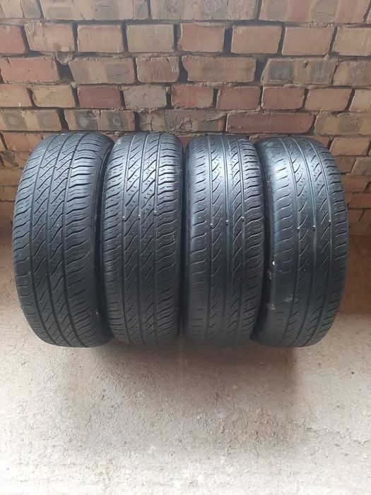Продам шины 175/65/14 комплект летние состояние идеал торг