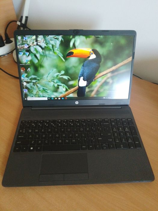 Vând Laptop HP 255 G8-Ryzen 3