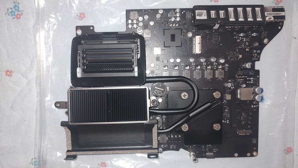 Kit placa de baza imac 27 late 2015 retina 5K cu radeon pro R9 395X 4gb si i7 6700k (top spec late 2015)