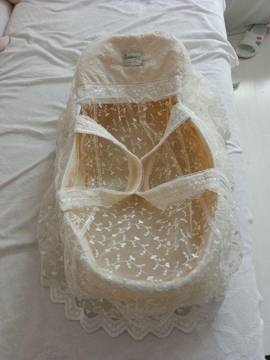 Бебешко дантелено гнездо