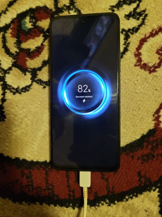 Redmi 12  8+8/256гб память