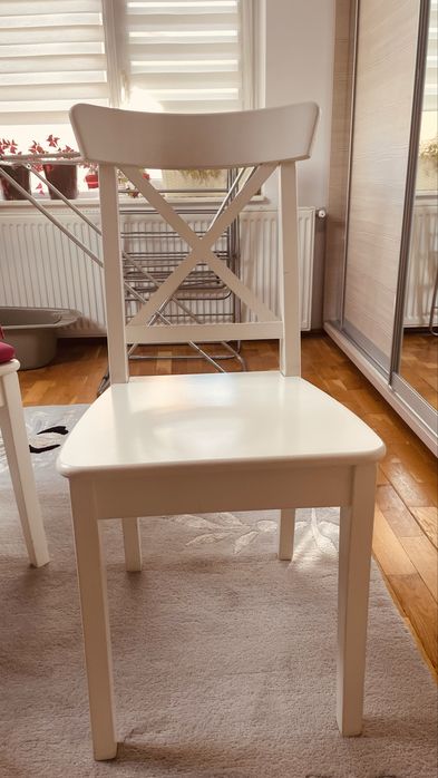 Scaune albe lemn ikea