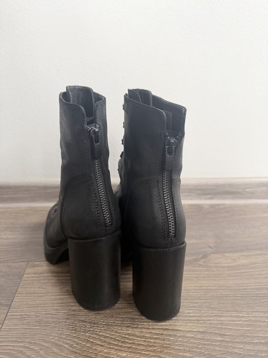 Ghete Musette cu toc marimea 35 piele naturala