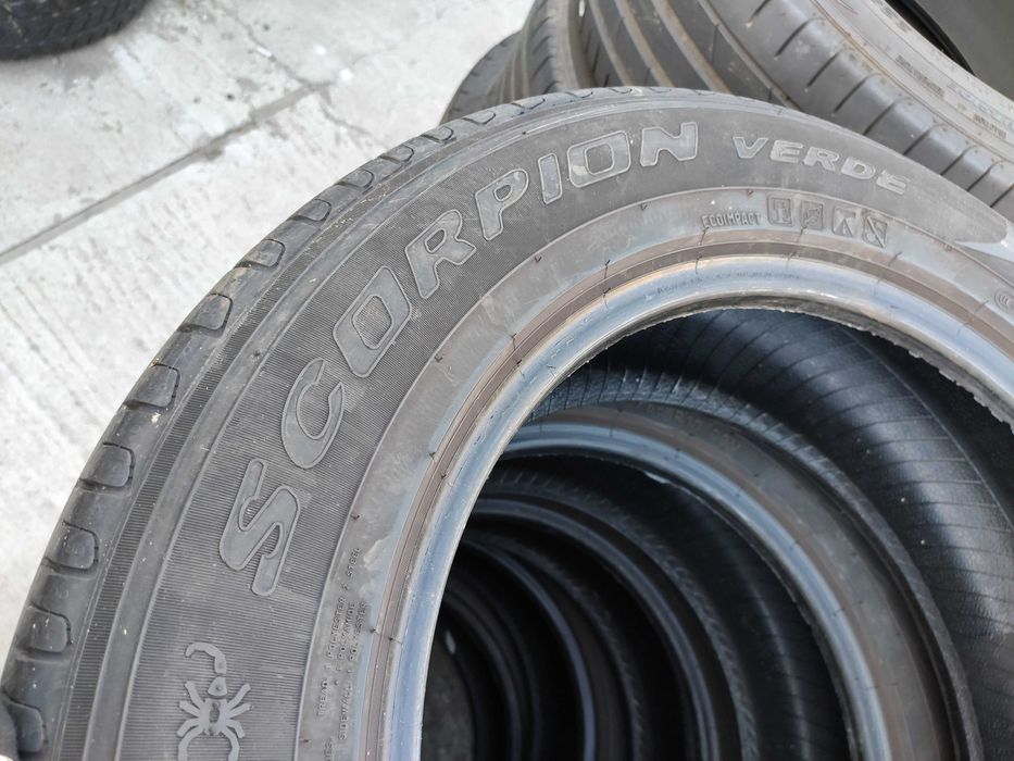 4бр Летни гуми 215 65 17 - Pirelli -