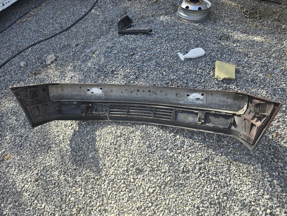 Бампер бмв е34 хорош сост