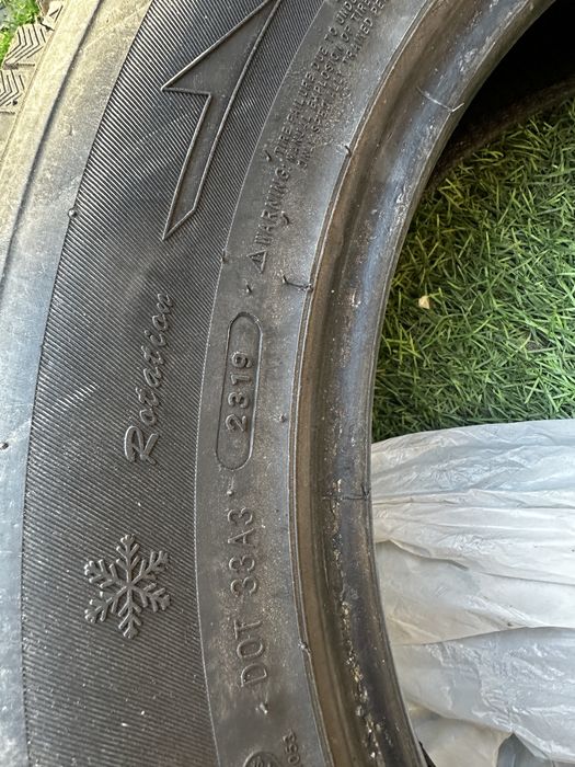 Зимние покрышки шипованые