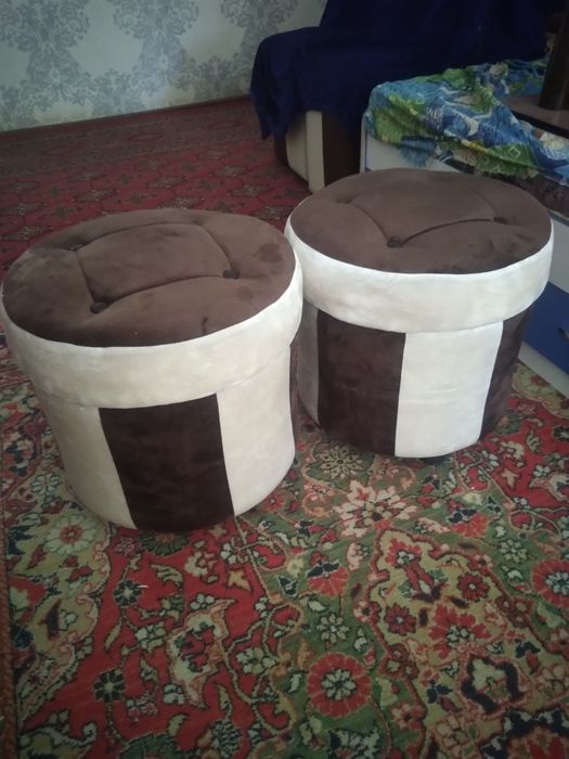 Пуфики мягкие две штуки