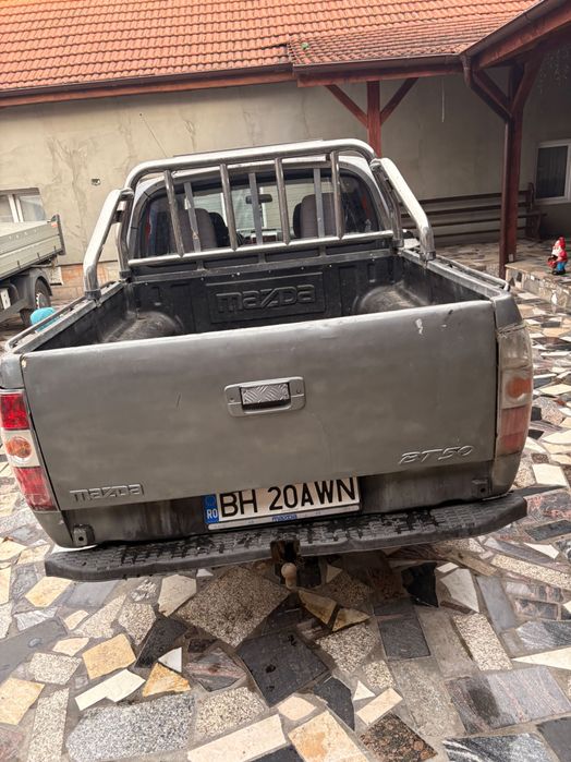 Vând Mazda BT-50