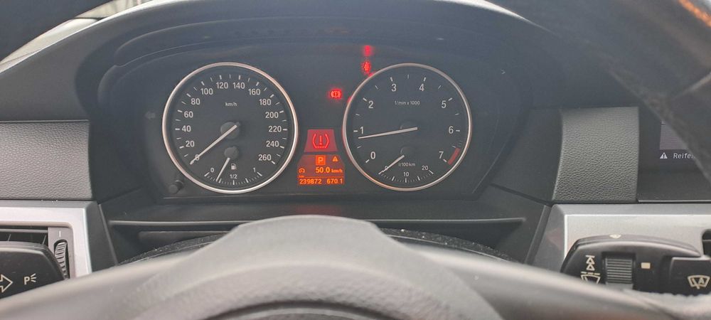 BMW Seria 5 E60 Facelift (LCI) - 523i (190 CP)