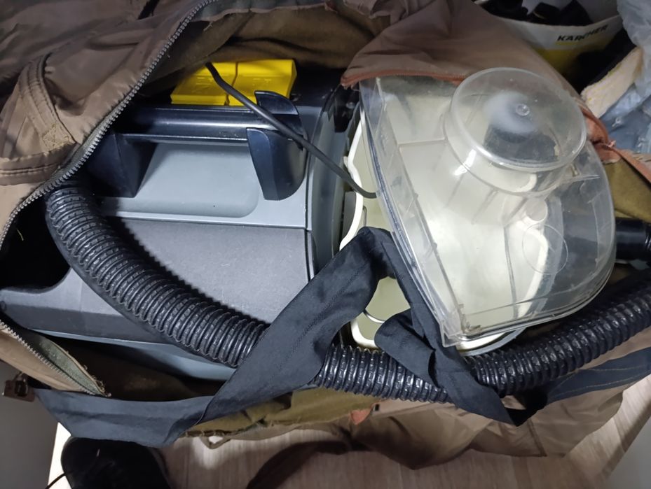 продам моющий пылесос Керхер