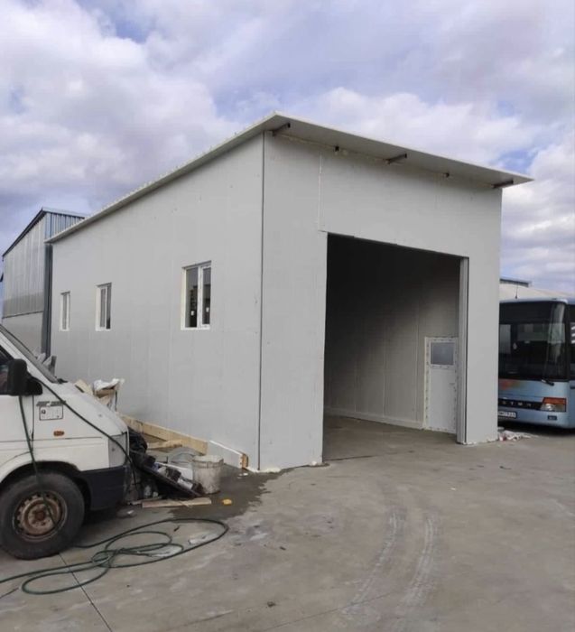 Garaje auto pe structura metalica