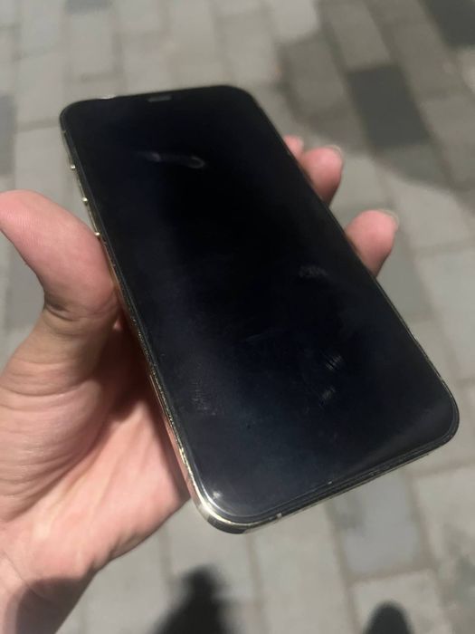 Iphone 12 pro gold