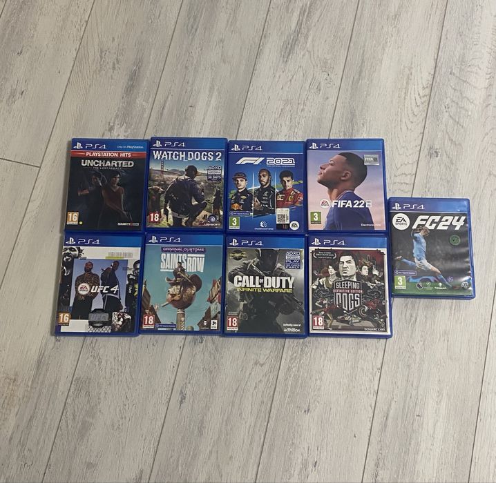 Vand jocuri ps4!