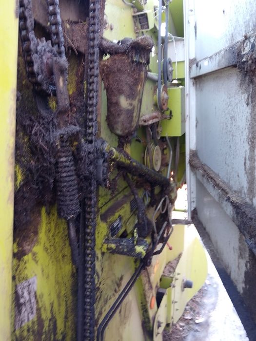 Рулонный пресс Claas rolant46