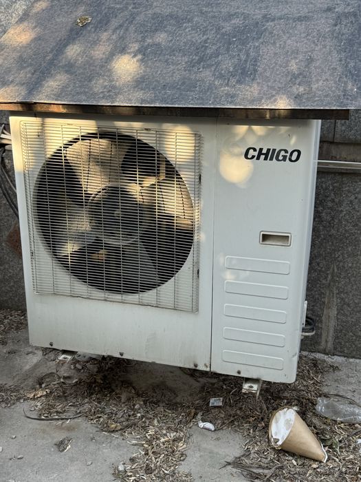 кондиционер напольного типа.