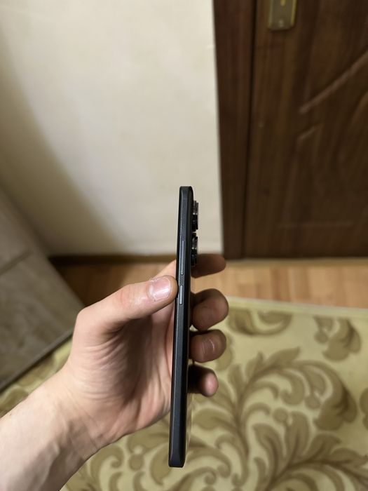 Redmi note 13 pro plus zor holatda sotiladi!