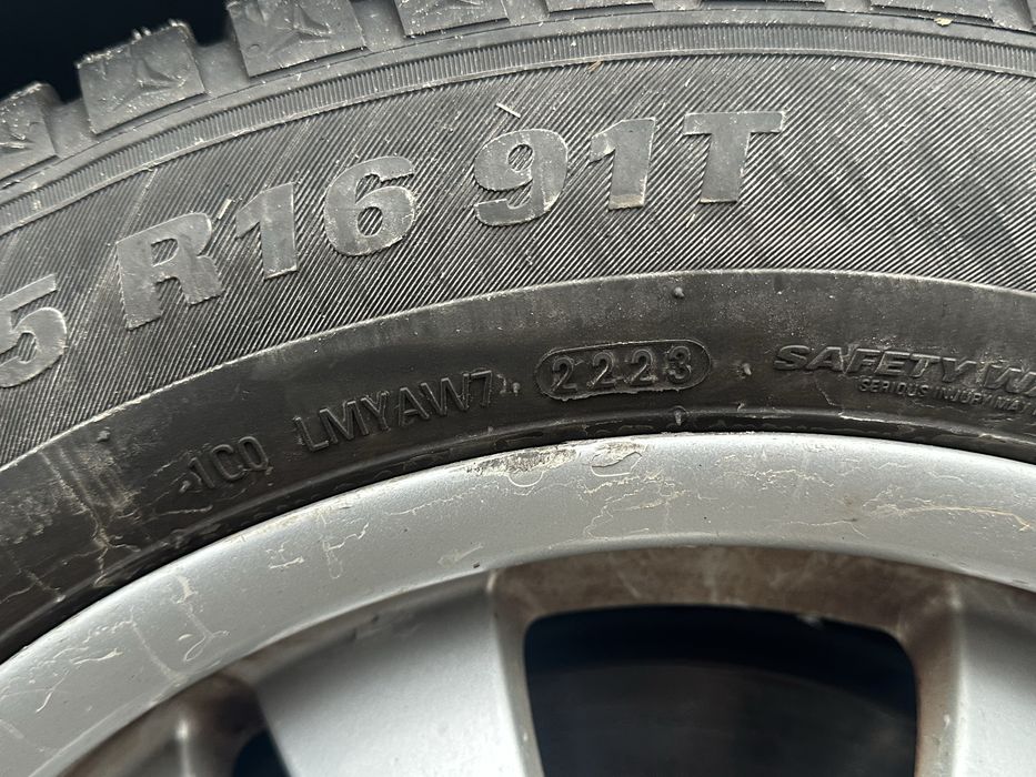 Джанти с гуми, може и по отделно 5x120 205/55 16”