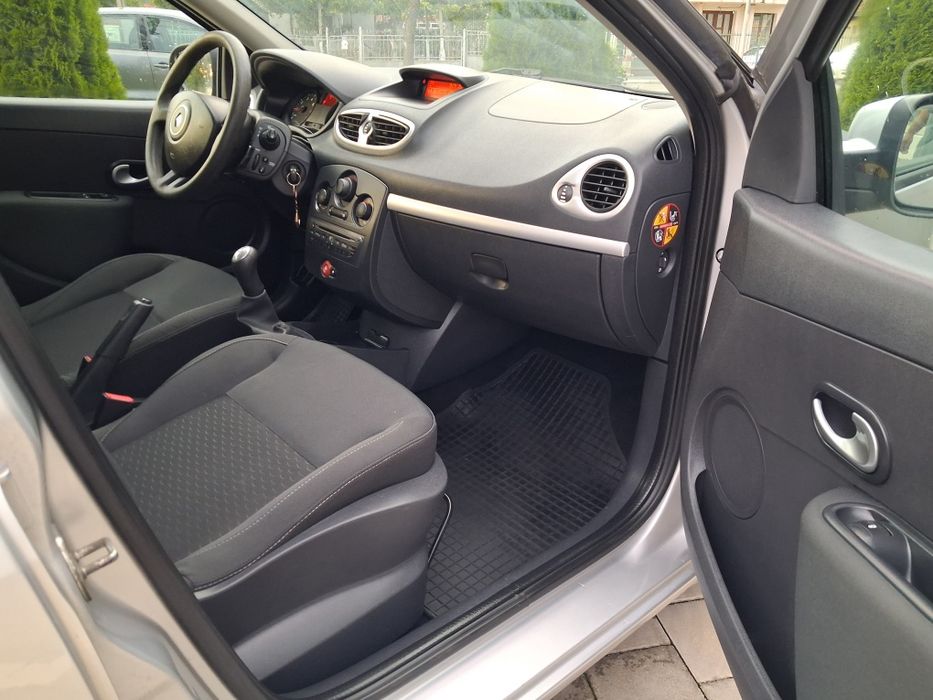 Renault clio 1,2 benzina 2010