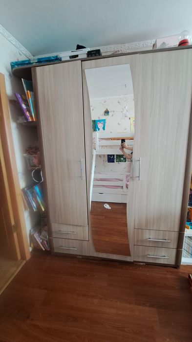 Продам шкаф в спальню
