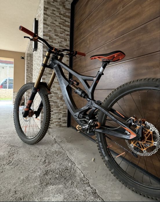 Продавам Pivot Phoenix