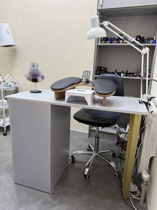 Стол для маникюра