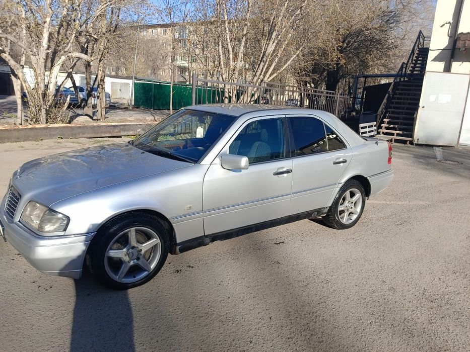 Продаю Mercedes C220
