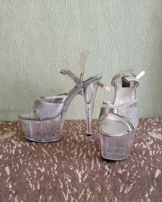 продам стрипы для танцев