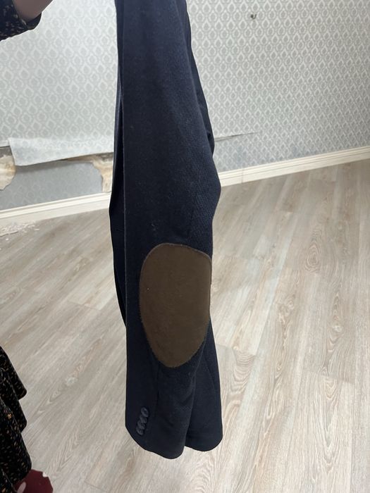 Продается два пиджака