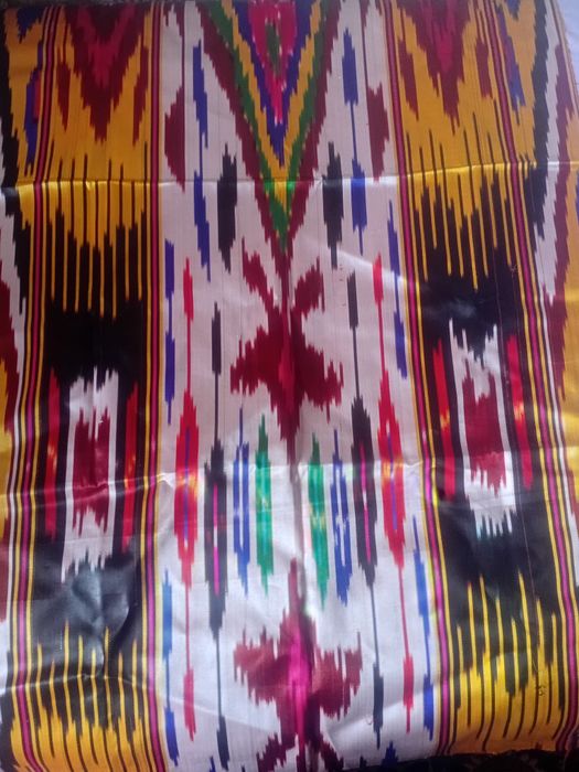 Атлас мато сотилади 1м 50 000