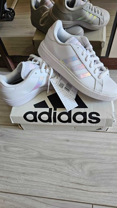 Adidas маратонки