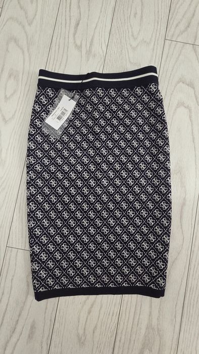 Fusta noua Guess S