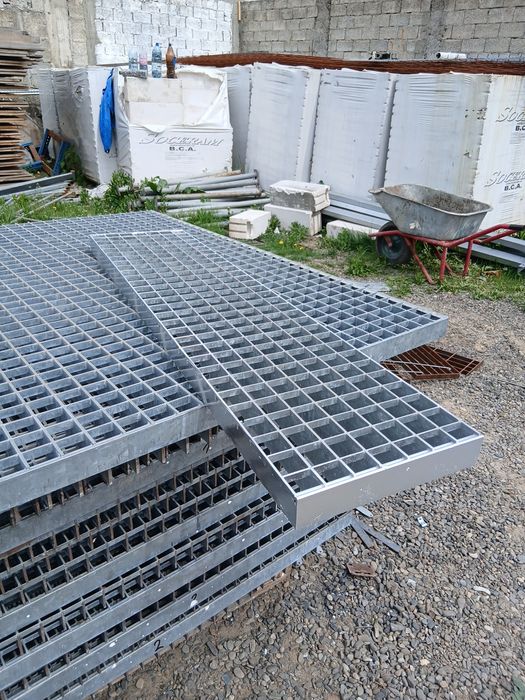 Trepte zincate galvanizate