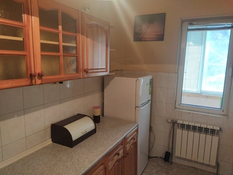 Дава се под наем Двустаен апартамент в Шумен, Томбул джамия - 80 кв.м за 255 € - Снимка #3